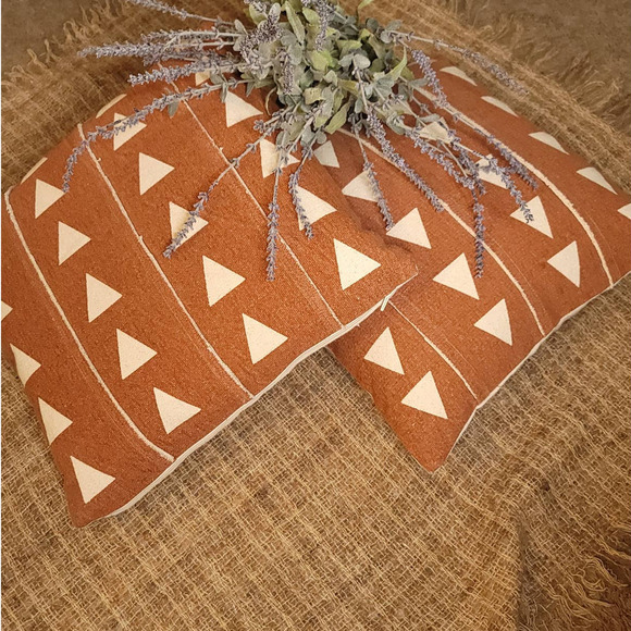 Merchant 41 pillow cover Southwestern Triangle Rust Brown Cotton NIP Set of (2) - Picture 1 of 6